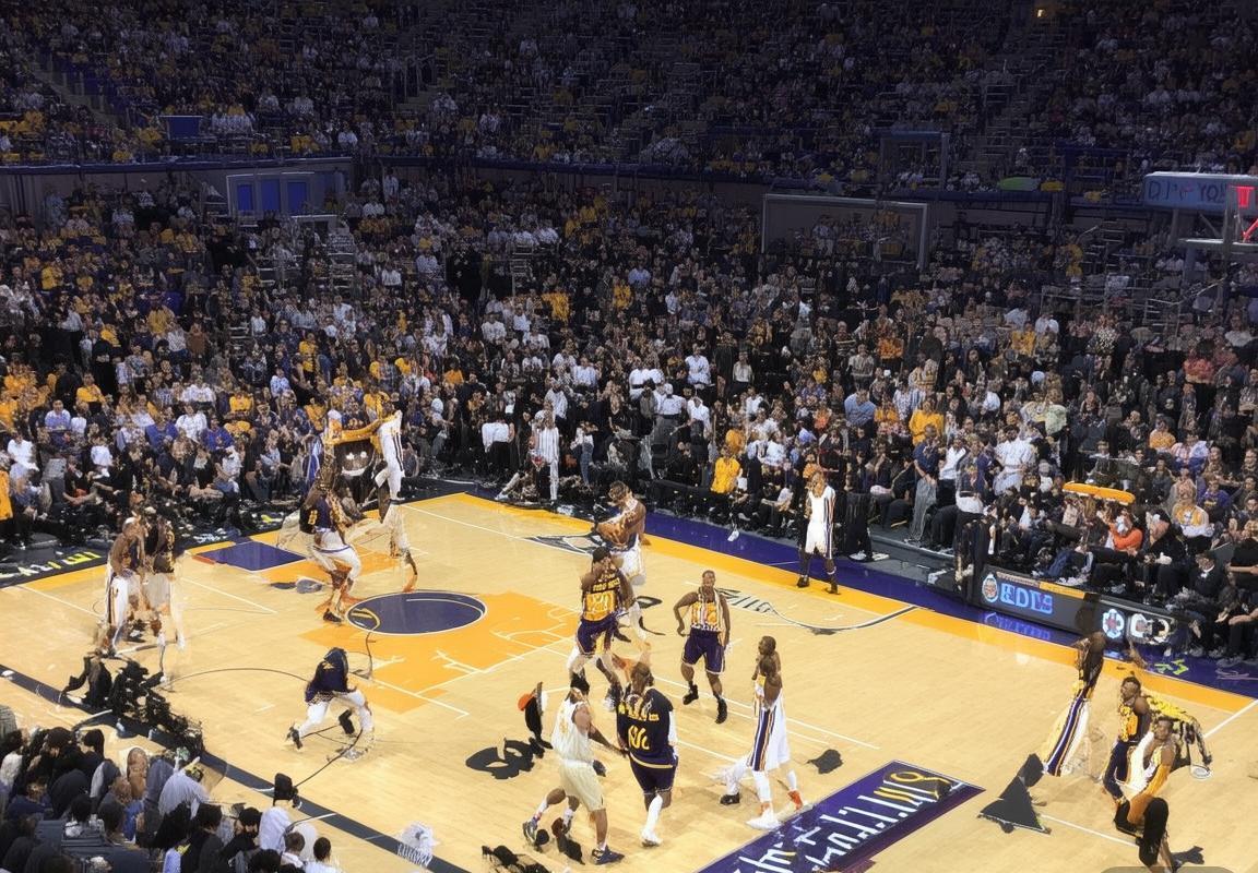 2018NBA季前赛：勇士VS湖人巅峰对决解析