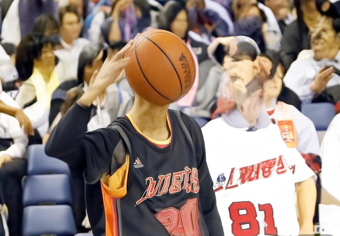 NBA焦点战：骑士力克开拓者，内线外线结合夺胜